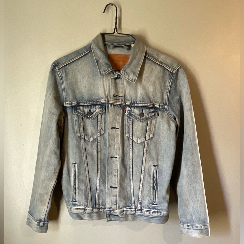 Levi’s Premium 90s Trucker Denim Jacket